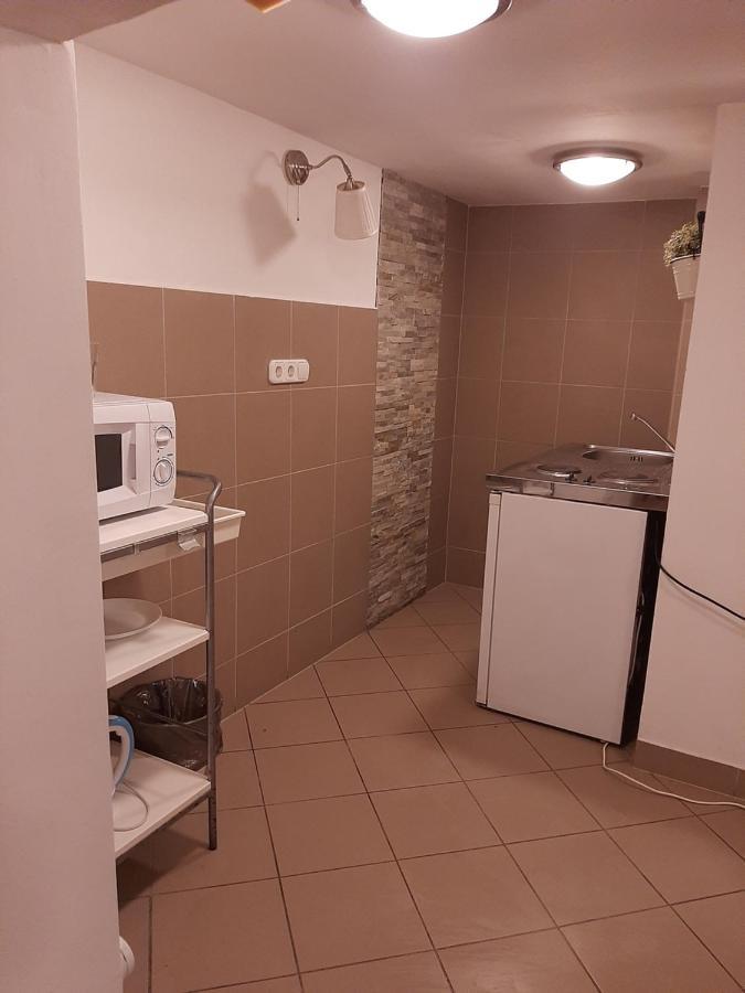 شقة بودابست  في Apartman Vorosmarty المظهر الخارجي الصورة