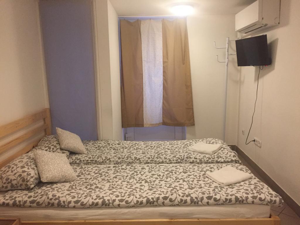 شقة بودابست  في Apartman Vorosmarty المظهر الخارجي الصورة
