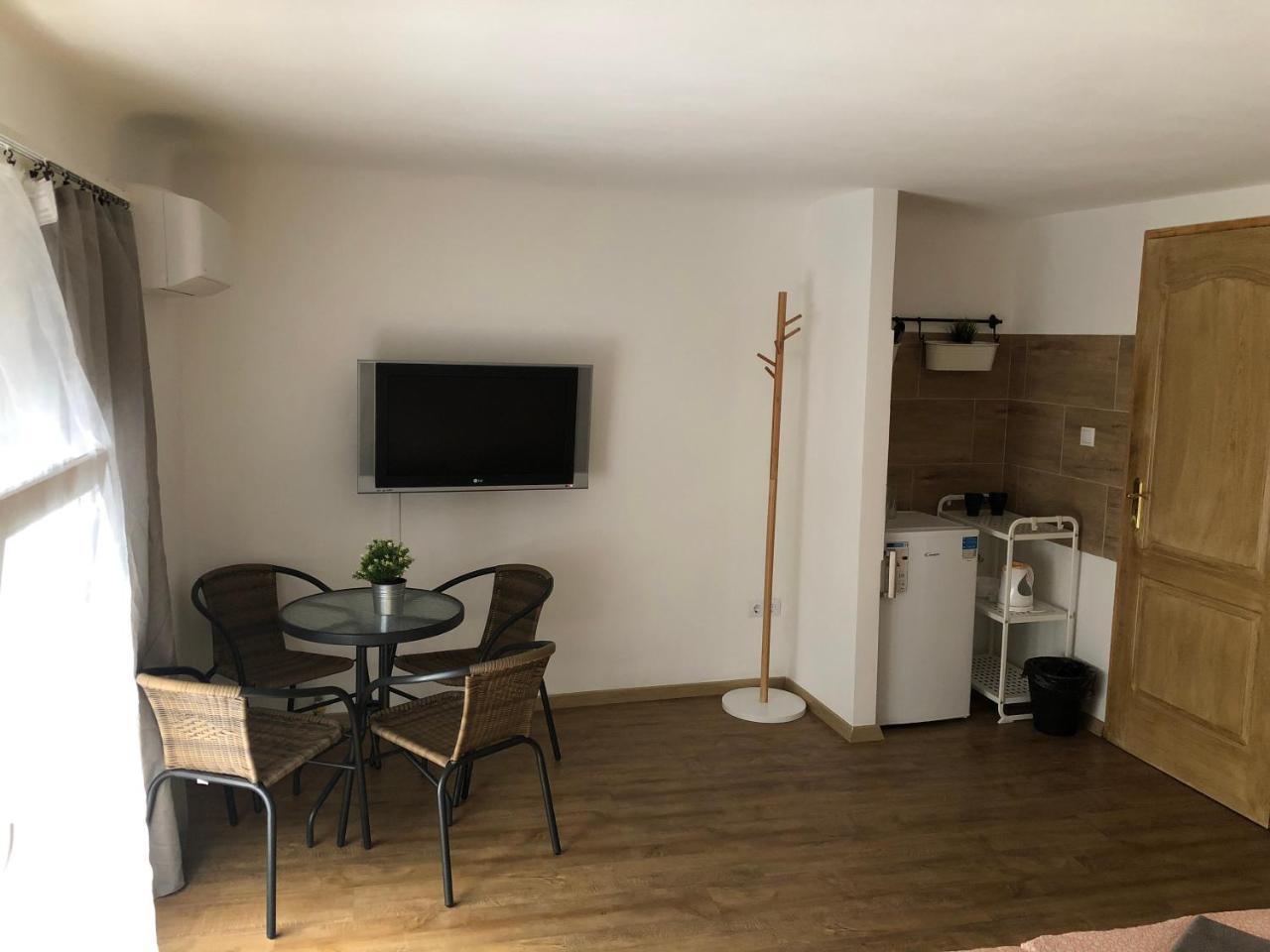 شقة بودابست  في Apartman Vorosmarty المظهر الخارجي الصورة