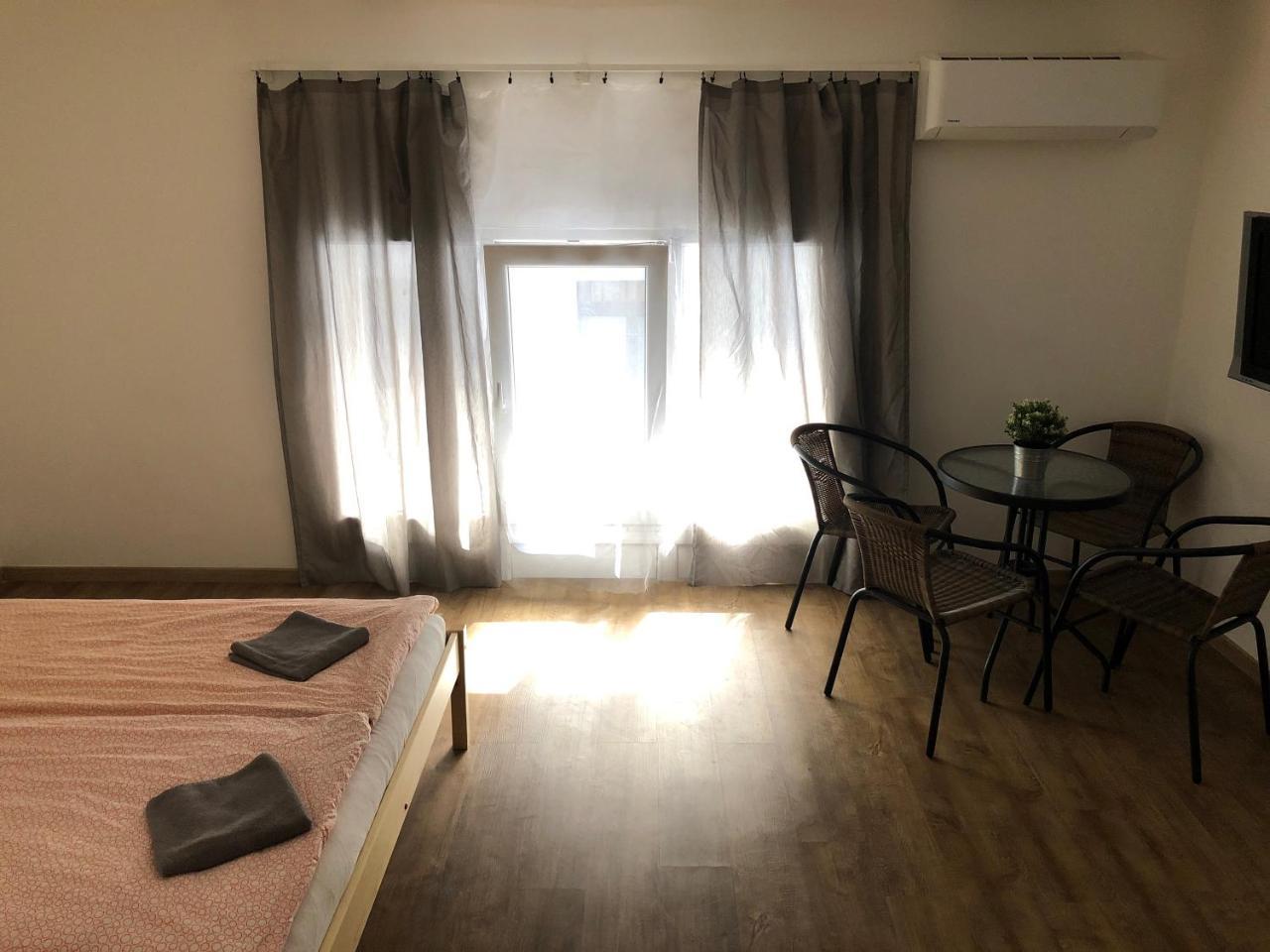 شقة بودابست  في Apartman Vorosmarty المظهر الخارجي الصورة