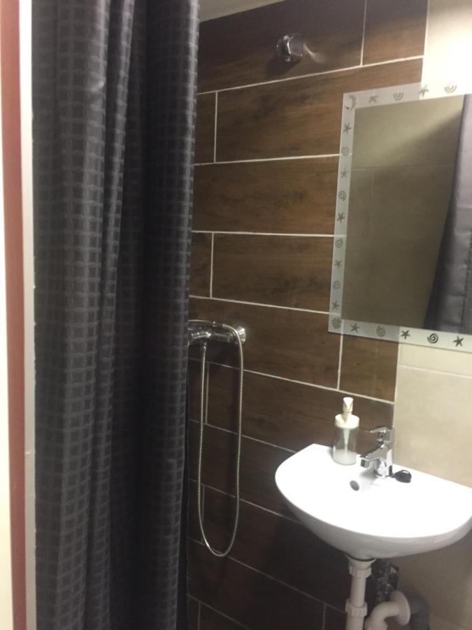 شقة بودابست  في Apartman Vorosmarty المظهر الخارجي الصورة